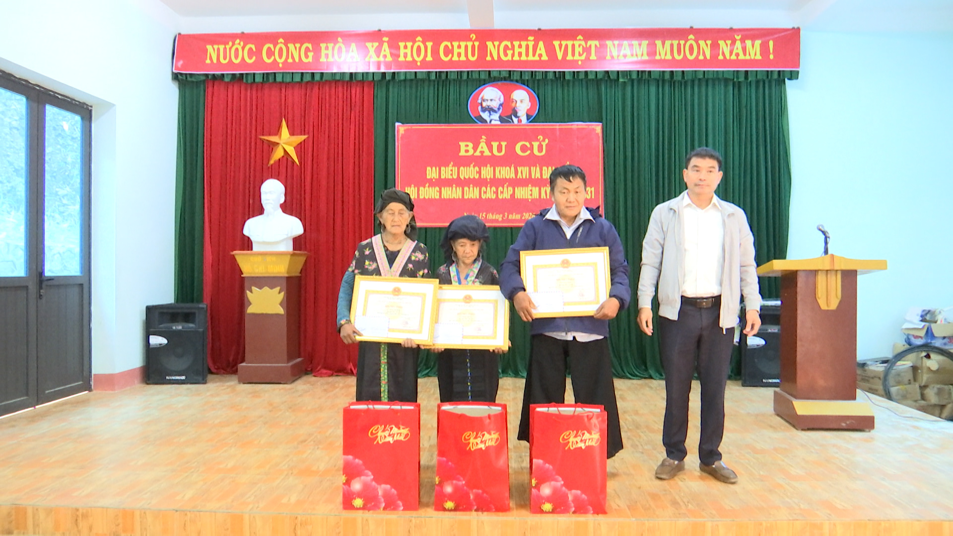 anh tin bai